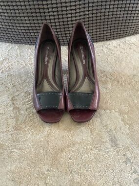 Naturalizer Burgundy and Black Peep-Toe Heels